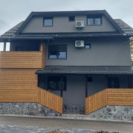 4 Seasons Guest House Rakovica Luaran gambar