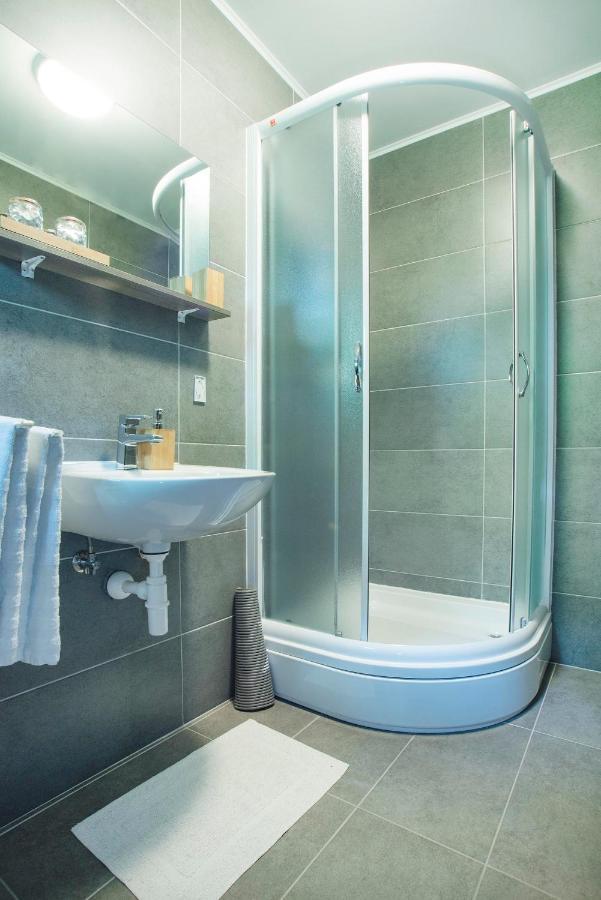 4 Seasons Guest House Rakovica Luaran gambar