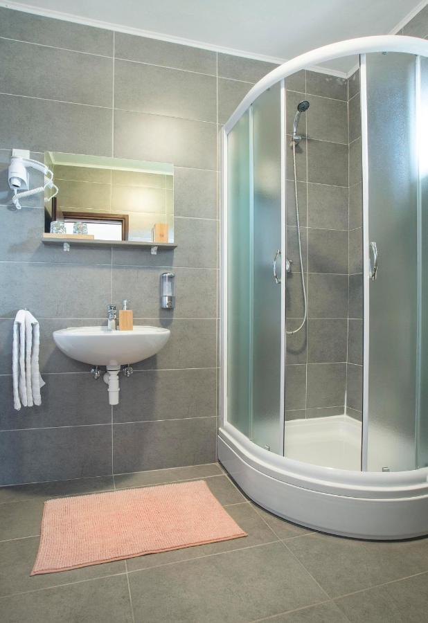 4 Seasons Guest House Rakovica Luaran gambar